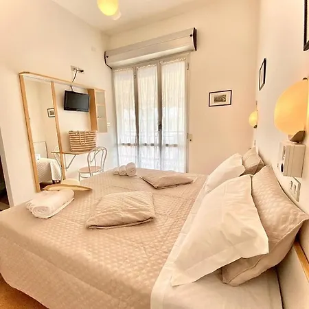 Ξενοδοχείο Sabrina 2*