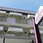 Sabrina Hotel