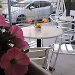 Sabrina Hotel 2*