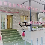 Sabrina Hotel 2*