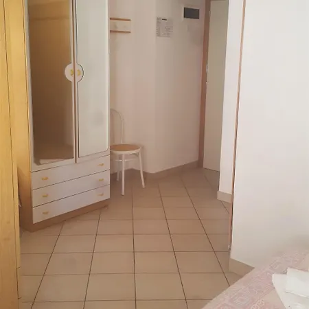 Sabrina Hotel
