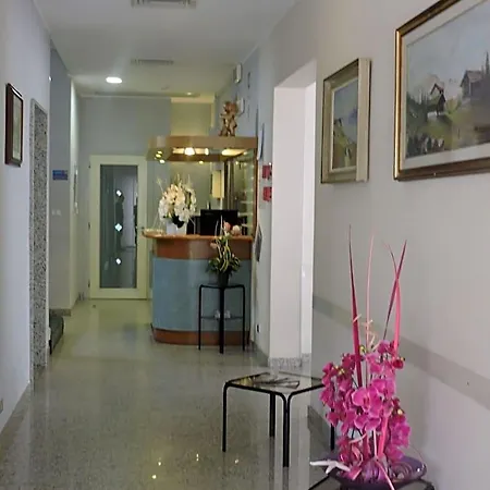 Sabrina Hotel