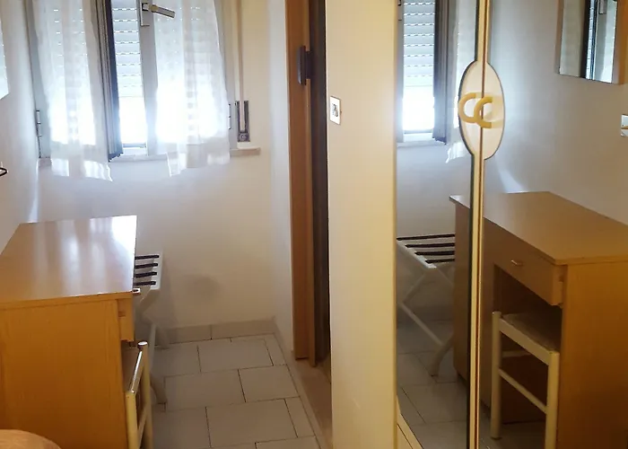 Sabrina Hotel