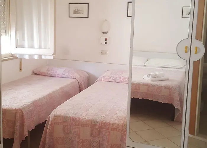 Sabrina Hotel 2*